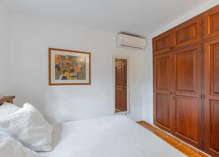 Roig Petit By Vintage Travel * Pollensa