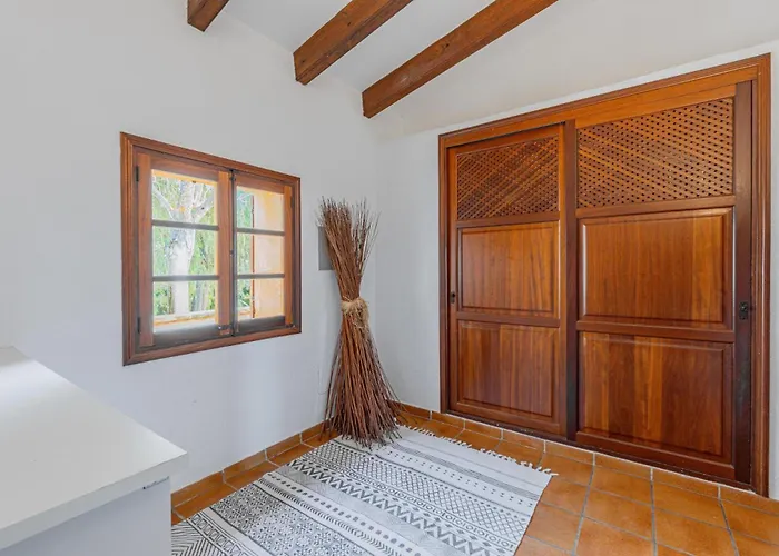 Roig Petit By Vintage Travel Pollensa